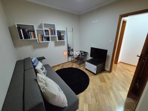 Imagem Casa com 3 Quartos à Venda, 219 m²