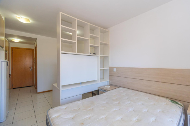 Imagem Apartamento com 1 Quarto para Alugar, 27 m² em Centro - Curitiba Imagem Apartamento com 1 Quarto para Alugar, 27 m² em Centro - Curitiba
