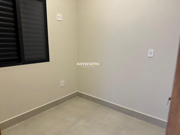 Imagem Casa com 3 Quartos à Venda, 180 m² Imagem Casa com 3 Quartos à Venda, 180 m²