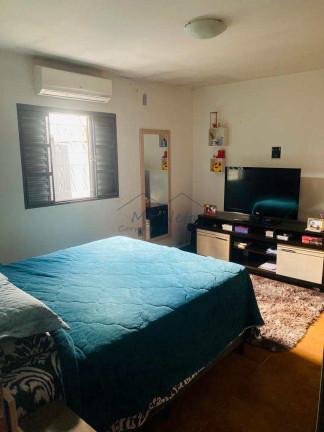 Imagem Casa com 2 Quartos à Venda, 351 m² em Centro - Pirassununga Imagem Casa com 2 Quartos à Venda, 351 m² em Centro - Pirassununga