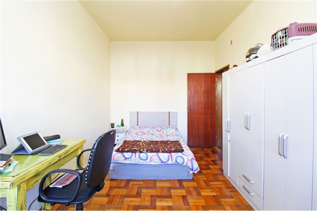 Imagem Imóvel com 2 Quartos à Venda, em Santana - Porto Alegre Imagem Imóvel com 2 Quartos à Venda, em Santana - Porto Alegre