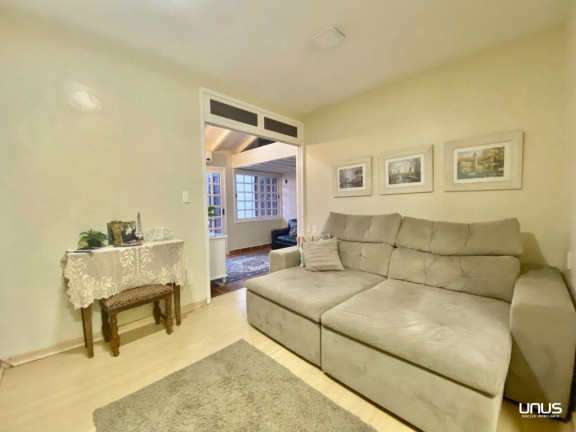Imagem Casa com 3 Quartos à Venda, 220 m² em Estreito - Florianópolis