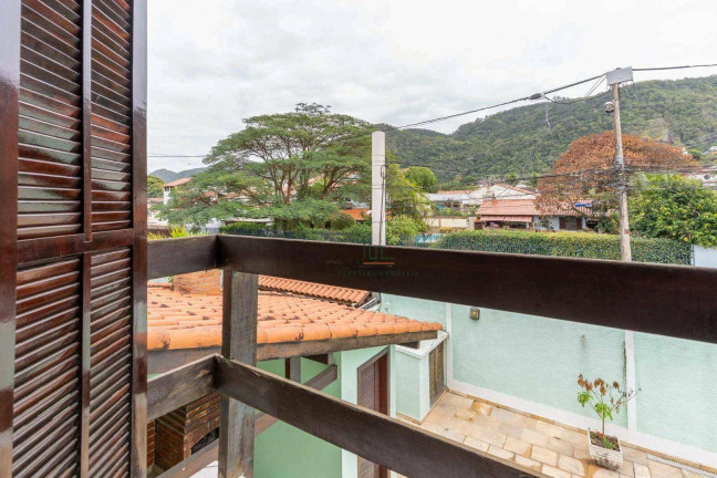 Imagem Casa com 3 Quartos à Venda, 171 m² em Piratininga - Niterói Imagem Casa com 3 Quartos à Venda, 171 m² em Piratininga - Niterói