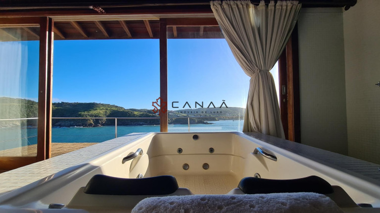 Imagem Casa com 5 Quartos à Venda, 400 m² em Ferradura - Armação Dos Búzios Imagem Casa com 5 Quartos à Venda, 400 m² em Ferradura - Armação Dos Búzios