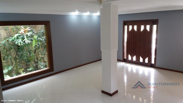 Imagem Casa com 3 Quartos à Venda, 250 m² em Stella Maris - Salvador Imagem Casa com 3 Quartos à Venda, 250 m² em Stella Maris - Salvador