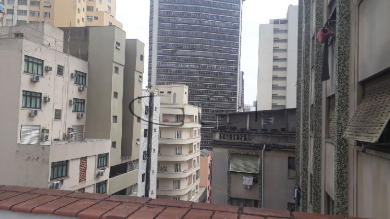 Imagem Kitnet com 1 Quarto à Venda, 25 m² em Santa Efigênia - São Paulo Imagem Kitnet com 1 Quarto à Venda, 25 m² em Santa Efigênia - São Paulo
