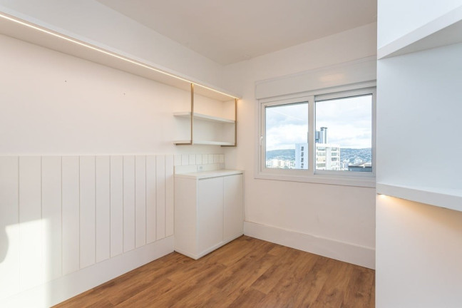 Imagem Apartamento com 2 Quartos à Venda, 71 m² em Petrópolis - Porto Alegre Imagem Apartamento com 2 Quartos à Venda, 71 m² em Petrópolis - Porto Alegre