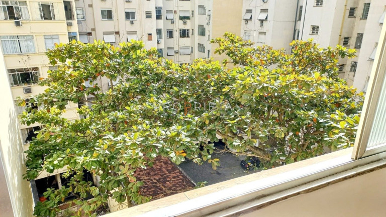 Imagem Apartamento com 3 Quartos à Venda, 130 m² em Copacabana - Rio De Janeiro