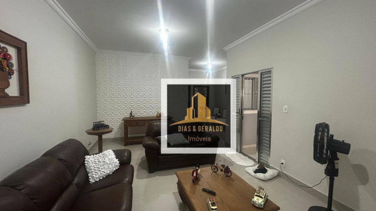 Imagem Sobrado com 3 Quartos à Venda, 240 m² em Borda Da Mata - Caçapava Imagem Sobrado com 3 Quartos à Venda, 240 m² em Borda Da Mata - Caçapava