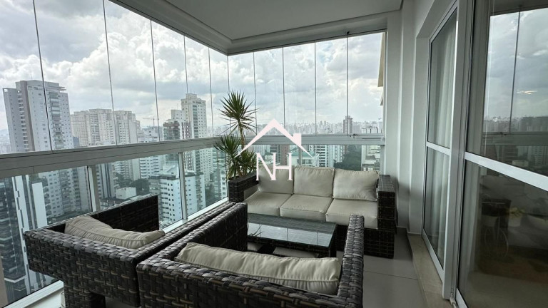 Imagem Imóvel com 3 Quartos à Venda, 370 m² em Campo Belo - São Paulo Imagem Imóvel com 3 Quartos à Venda, 370 m² em Campo Belo - São Paulo