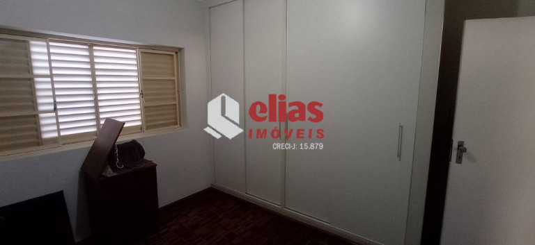 Imagem Casa com 3 Quartos à Venda, 308 m² em Vila Souto - Bauru