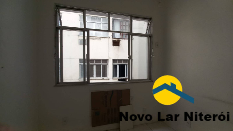 Sala Comercial à Venda, 28 m² em Centro - Niterói