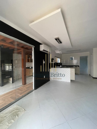 Imagem Casa com 4 Quartos à Venda, 145 m² em Buraquinho - Lauro De Freitas Imagem Casa com 4 Quartos à Venda, 145 m² em Buraquinho - Lauro De Freitas