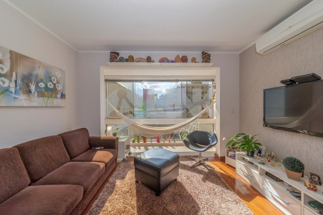 Imóvel com 2 Quartos à Venda, 200 m² em Petrópolis - Porto Alegre
