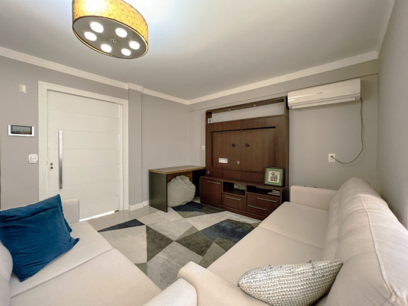 Imagem Casa com 4 Quartos à Venda, 290 m² em Estreito - Florianópolis