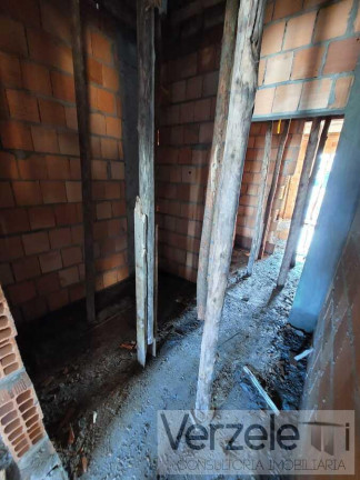 Imagem Casa com 3 Quartos à Venda, 180 m² em Centro - Balneário Camboriú Imagem Casa com 3 Quartos à Venda, 180 m² em Centro - Balneário Camboriú