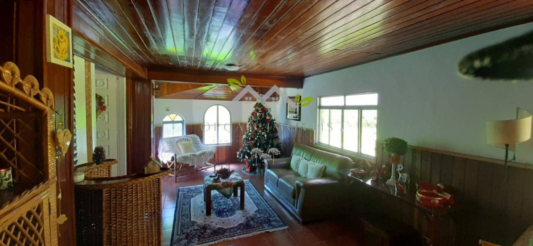 Imagem Casa com 4 Quartos à Venda, 310 m² em Passos Da Mantiqueira - Campos Do Jordão Imagem Casa com 4 Quartos à Venda, 310 m² em Passos Da Mantiqueira - Campos Do Jordão