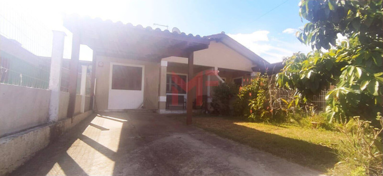 Casa com 2 Quartos à Venda,  em Capão Da Canoa