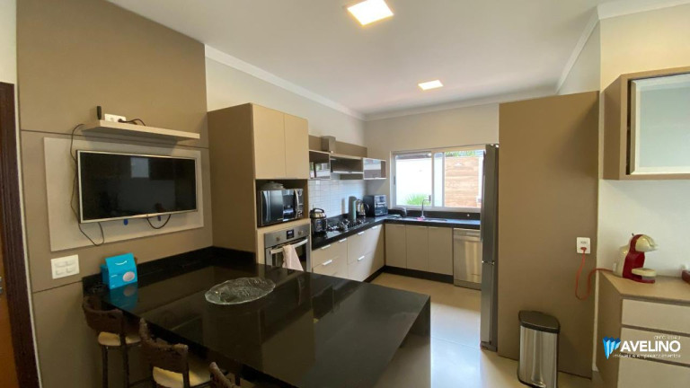 Imagem Sobrado com 9 Quartos à Venda, 345 m² em Ecoville - Dourados