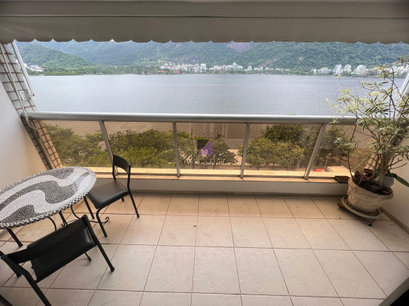 Imagem Imóvel com 3 Quartos à Venda, 185 m² em Lagoa - Rio De Janeiro Imagem Imóvel com 3 Quartos à Venda, 185 m² em Lagoa - Rio De Janeiro