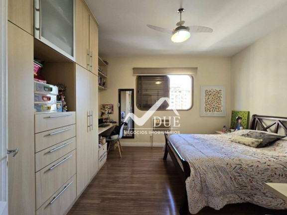 Imagem Apartamento com 3 Quartos à Venda, 153 m² em Gonzaga - Santos
