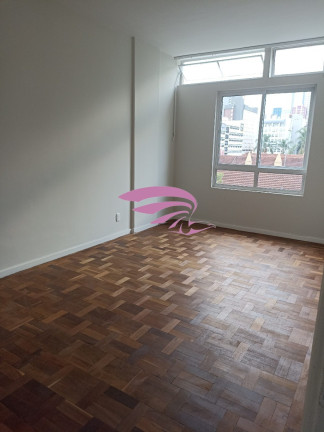 Imagem Imóvel com 3 Quartos à Venda, 144 m² em Centro - Curitiba Imagem Imóvel com 3 Quartos à Venda, 144 m² em Centro - Curitiba