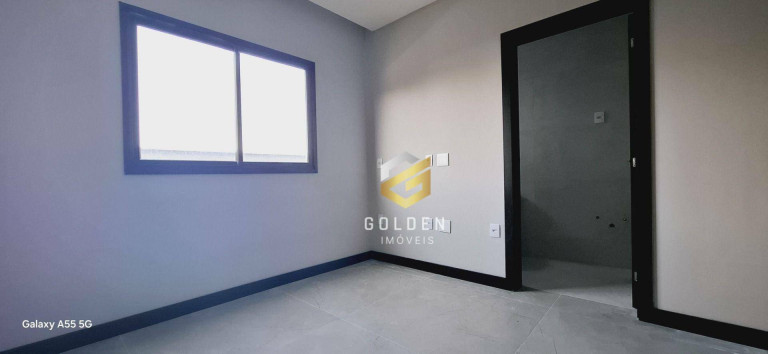 Imagem Casa com 3 Quartos à Venda, 180 m² em Santa Regina - Camboriú Imagem Casa com 3 Quartos à Venda, 180 m² em Santa Regina - Camboriú
