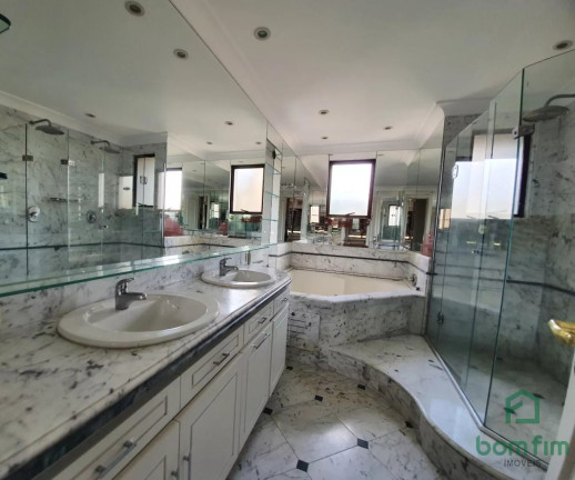 Imagem Apartamento com 3 Quartos à Venda, 230 m² em São João - Porto Alegre Imagem Apartamento com 3 Quartos à Venda, 230 m² em São João - Porto Alegre