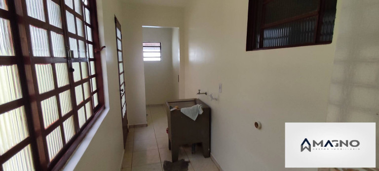 Imagem Casa com 3 Quartos à Venda, 131 m² em Coqueiral - Cascavel