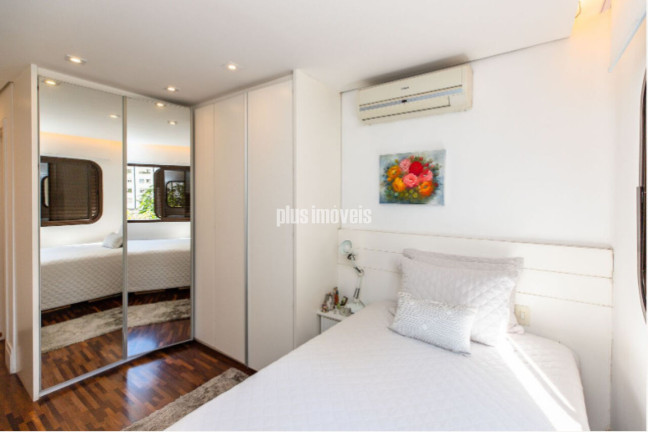 Imagem Apartamento com 3 Quartos à Venda, 120 m² em Moema - São Paulo