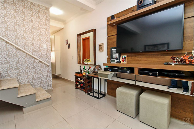 Imagem Casa com 3 Quartos à Venda,  em Hípica - Porto Alegre