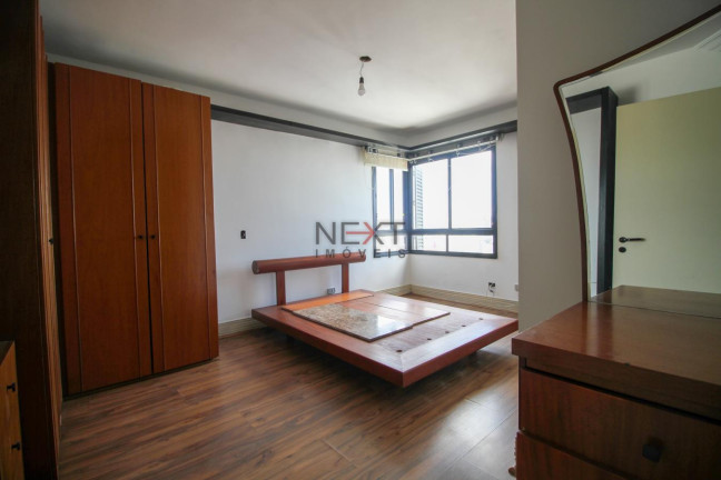 Imagem Cobertura com 4 Quartos à Venda, 641 m² em água Verde - Curitiba