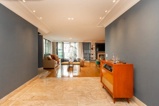 Imagem Apartamento com 3 Quartos à Venda, 235 m² em Moema - São Paulo