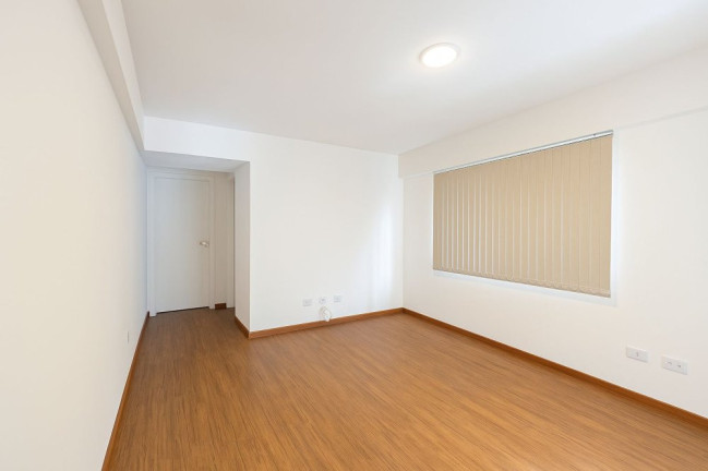 Imagem Apartamento com 1 Quarto à Venda, 63 m² em Portão - Curitiba Imagem Apartamento com 1 Quarto à Venda, 63 m² em Portão - Curitiba