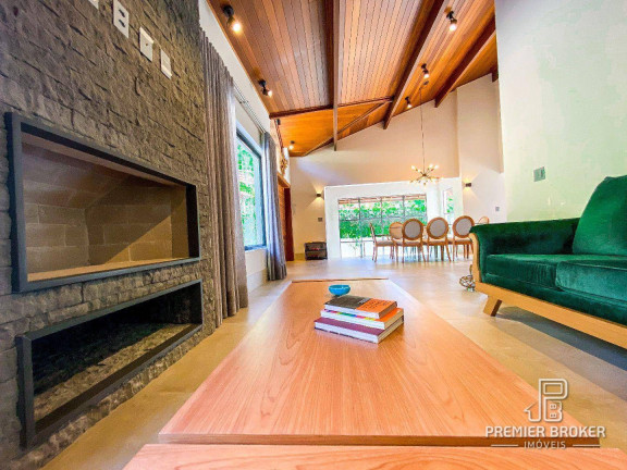 Imagem Casa com 4 Quartos à Venda, 260 m² em Comary - Teresópolis Imagem Casa com 4 Quartos à Venda, 260 m² em Comary - Teresópolis