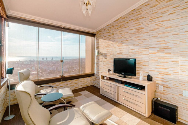 Imagem Casa de Condomínio com 4 Quartos à Venda, 367 m² em Nonoai - Porto Alegre Imagem Casa de Condomínio com 4 Quartos à Venda, 367 m² em Nonoai - Porto Alegre