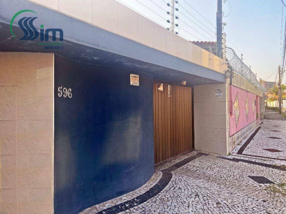 Casa com 5 Quartos à Venda, 570 m² em Engenheiro Luciano Cavalcante - Fortaleza