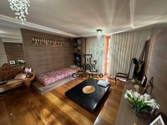 Sobrado com 6 Quartos à Venda, 680 m² em Lago Parque - Londrina