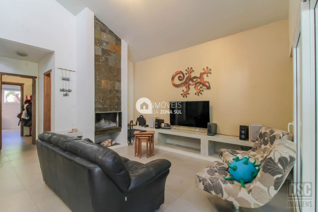 Imagem Casa com 2 Quartos à Venda, 166 m² Imagem Casa com 2 Quartos à Venda, 166 m²
