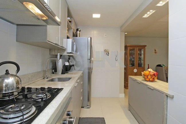 Imagem Apartamento com 2 Quartos à Venda, 68 m² em Passo Da Areia - Porto Alegre