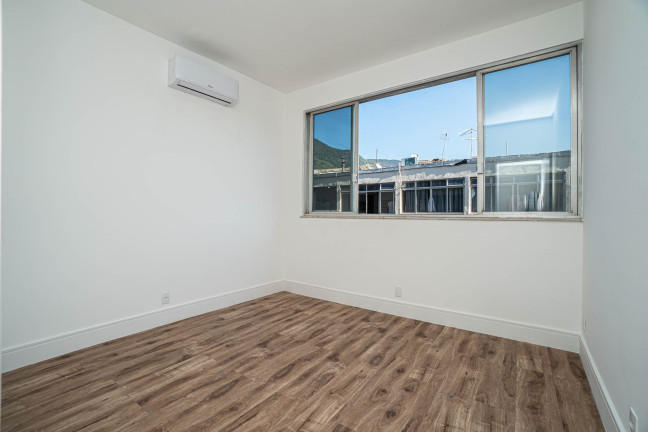 Imagem Apartamento com 4 Quartos à Venda, 130 m² em Tijuca - Rio De Janeiro