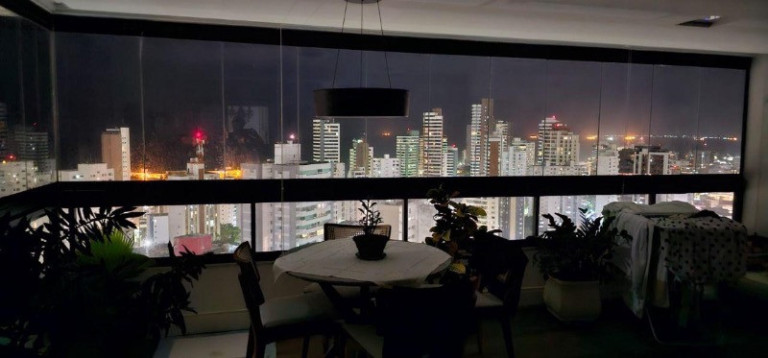 Imagem Imóvel com 4 Quartos à Venda, 162 m² em Jardim Apipema - Salvador Imagem Imóvel com 4 Quartos à Venda, 162 m² em Jardim Apipema - Salvador