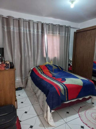 Imagem Imóvel com 3 Quartos à Venda, 80 m² em Jardim Pequena Londres - Londrina