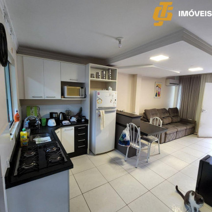 Imagem Sobrado com 2 Quartos à Venda, 82 m² em Centro - Camboriú Imagem Sobrado com 2 Quartos à Venda, 82 m² em Centro - Camboriú