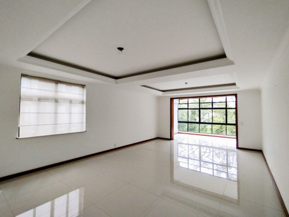 Imagem Imóvel com 3 Quartos à Venda, 153 m² em Alto - Teresópolis Imagem Imóvel com 3 Quartos à Venda, 153 m² em Alto - Teresópolis