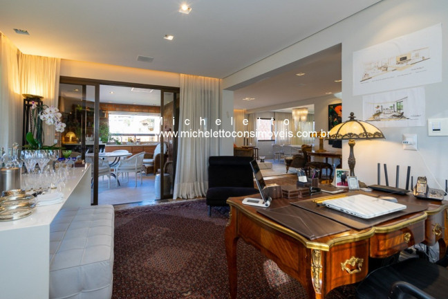 Imagem Apartamento com 4 Quartos à Venda, 260 m² em Real Parque - São Paulo Imagem Apartamento com 4 Quartos à Venda, 260 m² em Real Parque - São Paulo
