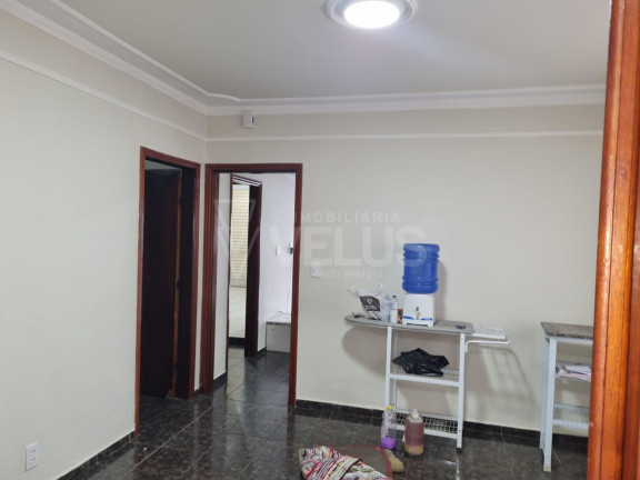 Imagem Casa com 2 Quartos à Venda, 180 m² em Vila Hungria - Itapetininga