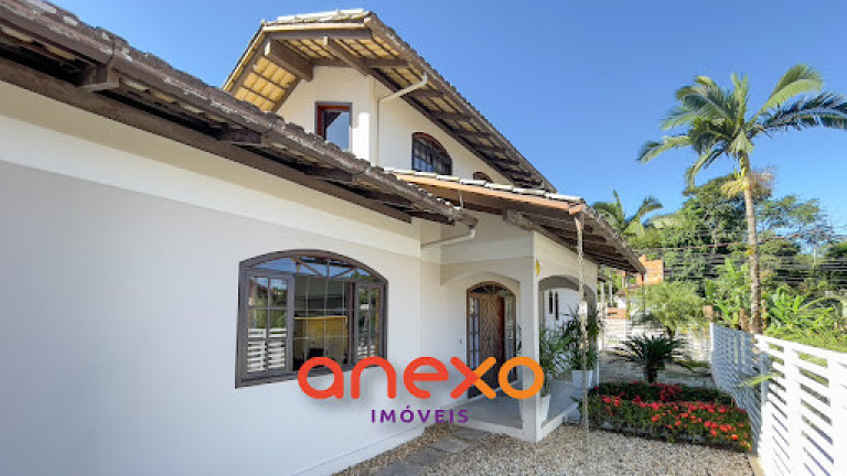 Imagem Casa com 4 Quartos à Venda, 196 m² em Escola Agrícola - Blumenau
