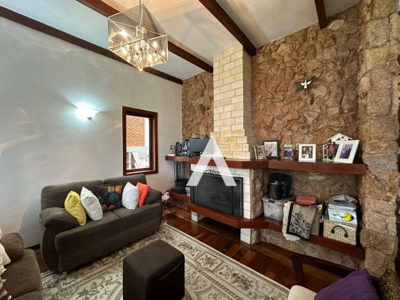 Imagem Casa com 4 Quartos à Venda, 177 m² em Granja Guarani - Teresópolis Imagem Casa com 4 Quartos à Venda, 177 m² em Granja Guarani - Teresópolis