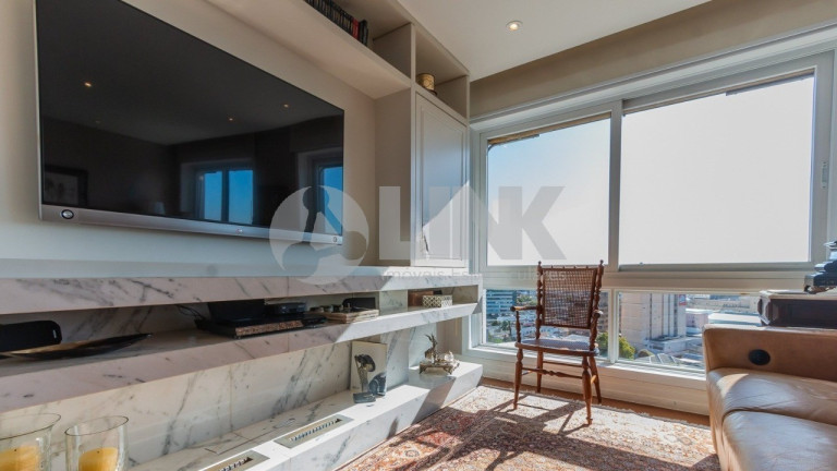 Imagem Apartamento com 3 Quartos à Venda, 120 m² em Moinhos De Vento - Porto Alegre Imagem Apartamento com 3 Quartos à Venda, 120 m² em Moinhos De Vento - Porto Alegre